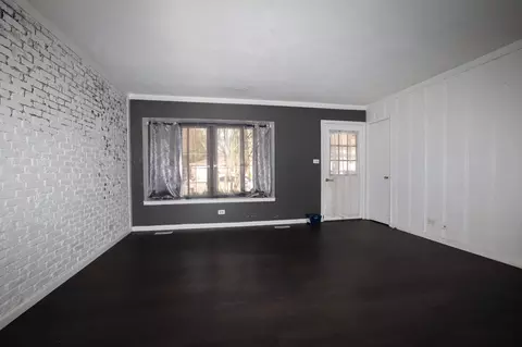 867 Carl Ave, Elgin, IL 60120 photo 9