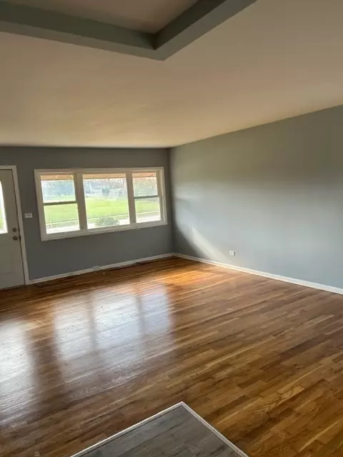 Other - 200 Flagstaff Ln, Hoffman Estates, IL 60169 photo 2 of 5