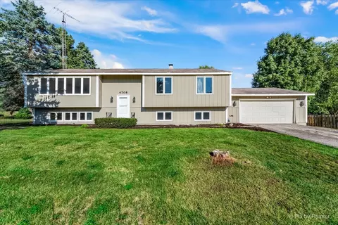4708 N Oak St, Crystal Lake, IL 60012