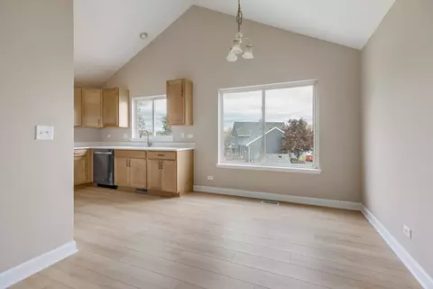 306 Barton Ct, Bartlett, IL 60103 photo 9