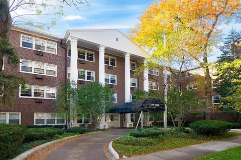 1025 Randolph St #214, Oak Park, IL 60302