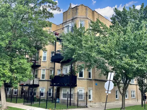 2535 W Berwyn Ave #G, Chicago, IL 60625