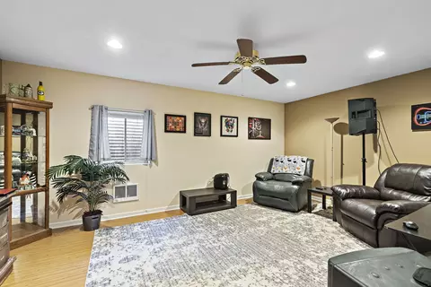 11 E Hague Dr, Antioch, IL 60002 photo 18