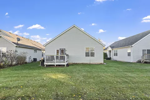 11 E Hague Dr, Antioch, IL 60002 photo 24