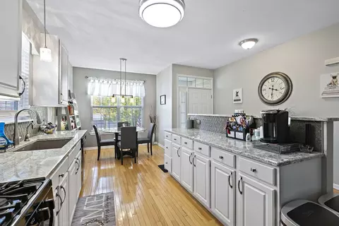 11 E Hague Dr, Antioch, IL 60002 photo 8