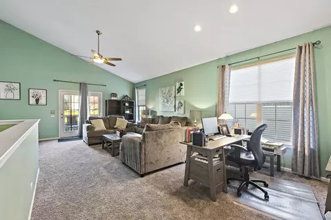 11 E Hague Dr, Antioch, IL 60002 photo 3