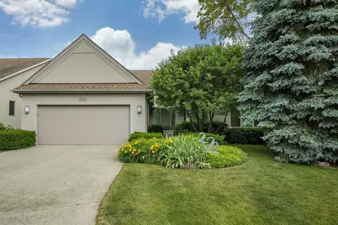 2520 Augusta Way, Highland Park, IL 60035