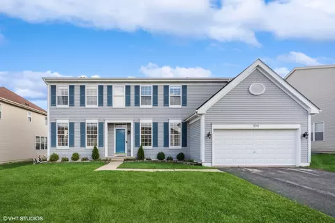 1591 S Lancaster Ln, Libertyville, IL 60048