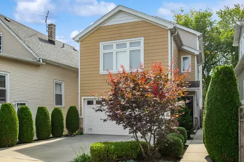 6555 W Cornelia Ave, Chicago, IL 60634