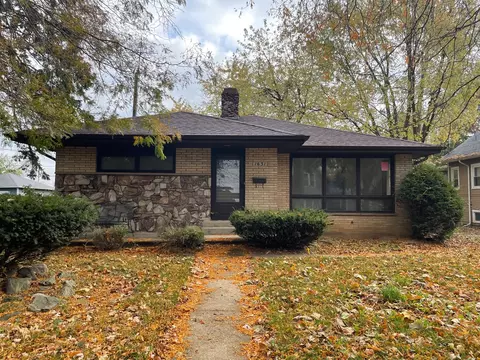 1631 Park Ave, North Chicago, IL 60064