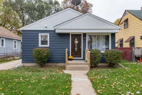 1521 Jenkinson Ct, Waukegan, IL 60085