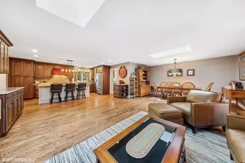 1225 Aurora Way, Wheaton, IL 60189 photo 15