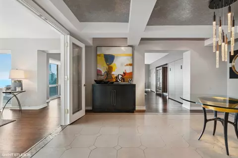100 E Huron St #4202, Chicago, IL 60611 photo 4