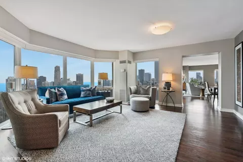100 E Huron St #4202, Chicago, IL 60611 photo 9