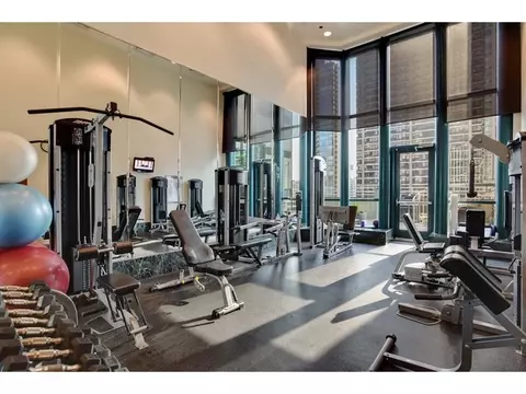 100 E Huron St #4202, Chicago, IL 60611 photo 22