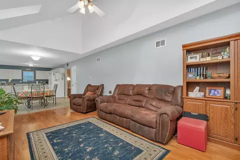5213 Sunmeadow Dr, Plainfield, IL 60586 photo 14