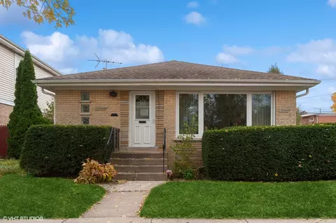 6056 N Harding Ave, Chicago, IL 60659