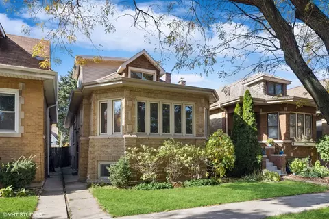 3648 N Mozart St, Chicago, IL 60618