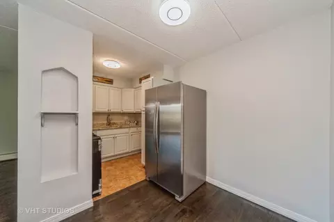 584 Fairway View Dr #3J, Wheeling, IL 60090 photo 2