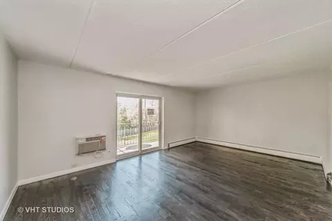 584 Fairway View Dr #3J, Wheeling, IL 60090 photo 3