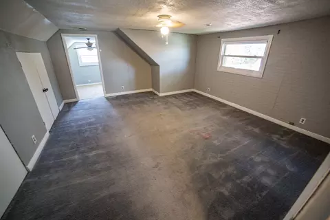 9048 Martin Ln, Bridgeview, IL 60455 photo 21