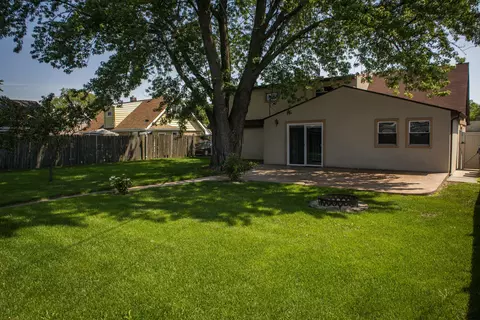 9048 Martin Ln, Bridgeview, IL 60455 photo 28