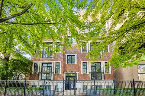 3218 N Damen Ave #2S, Chicago, IL 60618