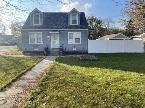 220 S Roberta Ave, Northlake, IL 60164