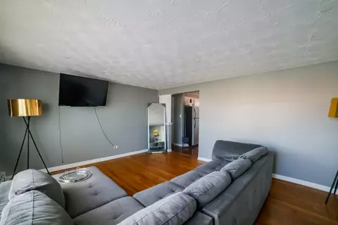 801 E 87th Pl #2A, Chicago, IL 60619 photo 5