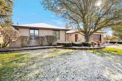 18345 Maple St, Lansing, IL 60438