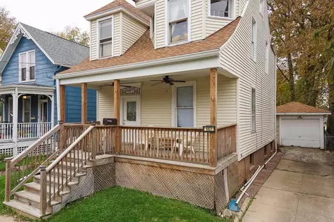 607 N Lee St, Bloomington, IL 61701 photo 3