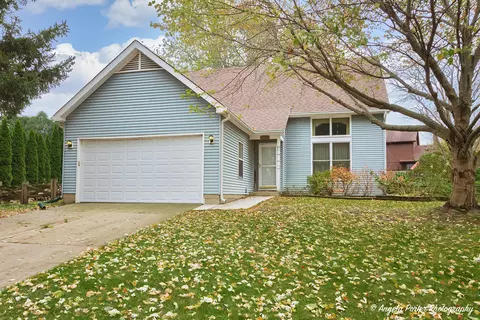 5403 W Chasefield Cir, Mchenry, IL 60050