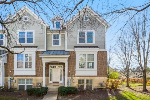 5650 Cambridge Way, Hanover Park, IL 60133