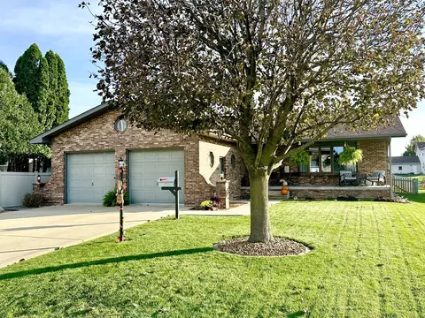 1513 E Kent St, Streator, IL 61364