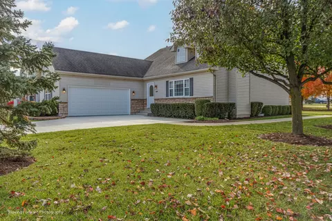 1909 Eagle Dr, Morris, IL 60450