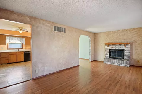 1407 Devonshire Dr, Champaign, IL 61821 photo 6