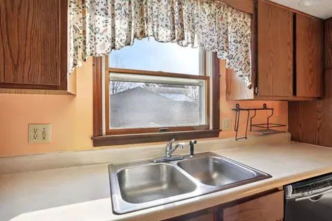 1407 Devonshire Dr, Champaign, IL 61821 photo 14