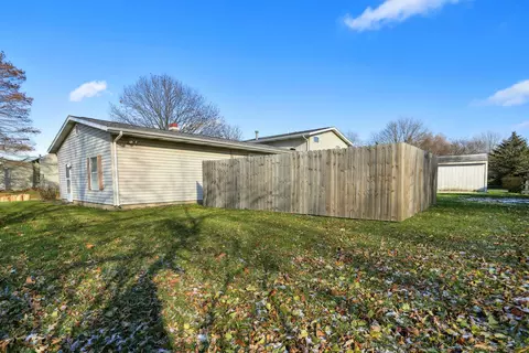 1407 Devonshire Dr, Champaign, IL 61821 photo 33