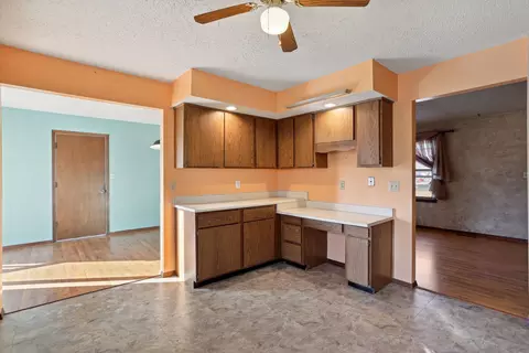 1407 Devonshire Dr, Champaign, IL 61821 photo 12