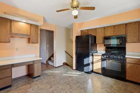 1407 Devonshire Dr, Champaign, IL 61821 photo 11