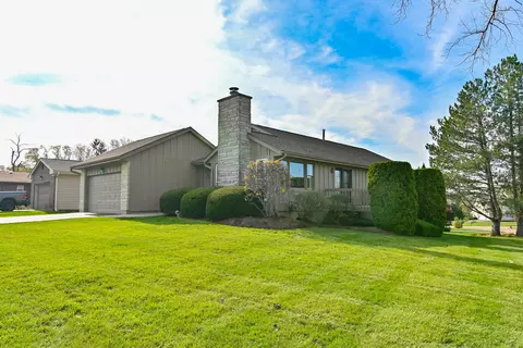 39981 N Fairway Dr, Antioch, IL 60002