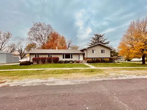 204 N Brook St, Colfax, IL 61728