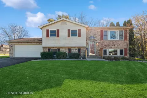 798 Amanda Rd, New Lenox, IL 60451