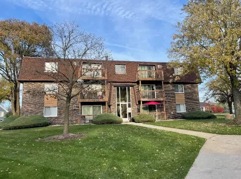 19300 Wolf Rd #5, Mokena, IL 60448