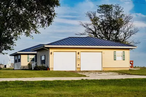 1298 E 25th Rd, Streator, IL 61364