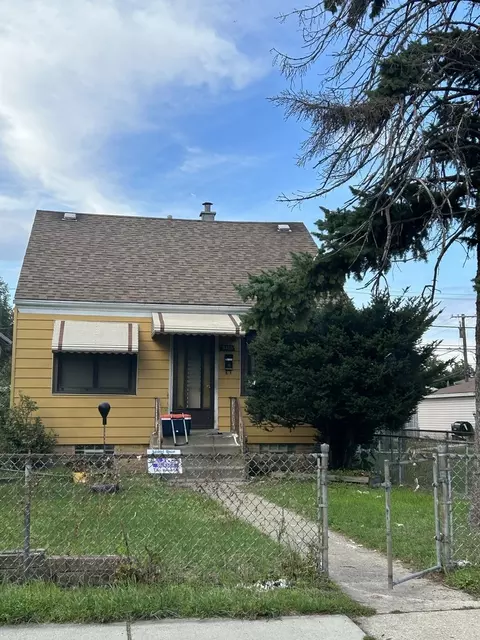5316 W 51st St, Chicago, IL 60638