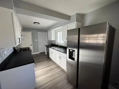 Kitchen - 16877 Anthony Ave, Hazel Crest, IL 60429 photo 2 of 2