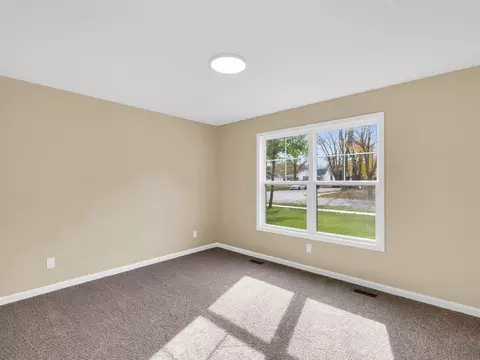 118 E Bond St, Monticello, IL 61856 photo 21