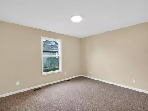 118 E Bond St, Monticello, IL 61856 photo 18