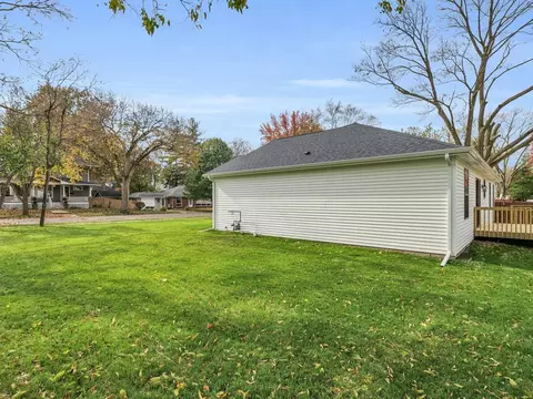118 E Bond St, Monticello, IL 61856 photo 25